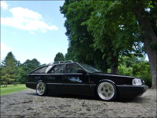 1:18 Audi 200 Quattro 20V Avant Bj.1989 schwarz = inkl. OVP